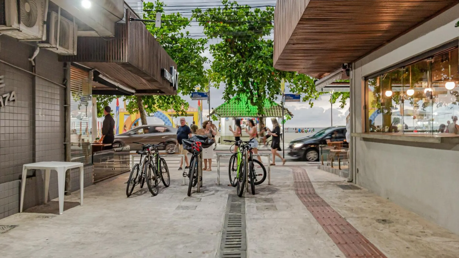 Apto Na Rua 1200, Calcadao 100M Da Praia P2189 Balneário Camboriú 0*,